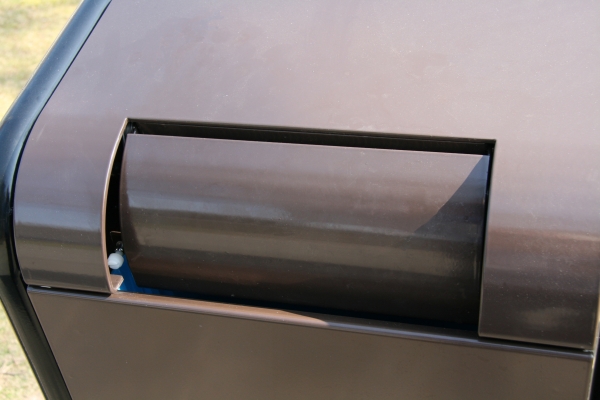 Afvalbakken FalcoJona voor Philips' buitenterrein