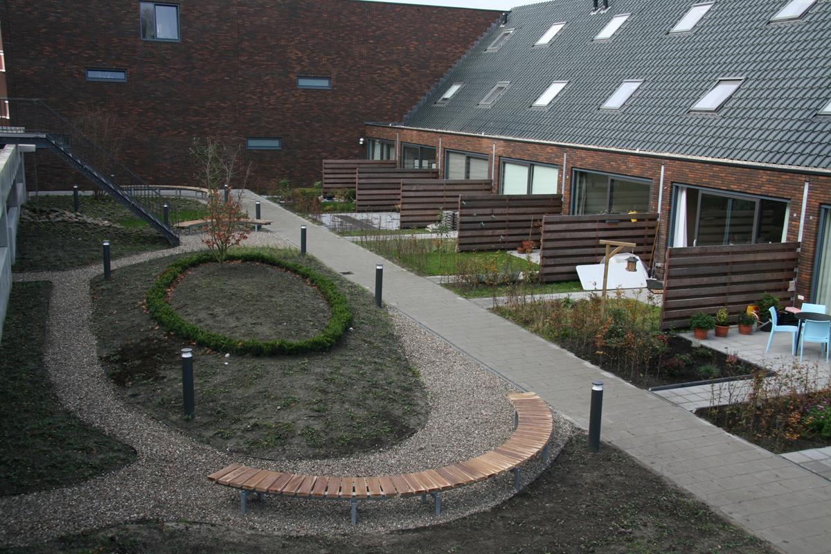 FalcoSinus bankelementen voor binnentuin in Haarlem