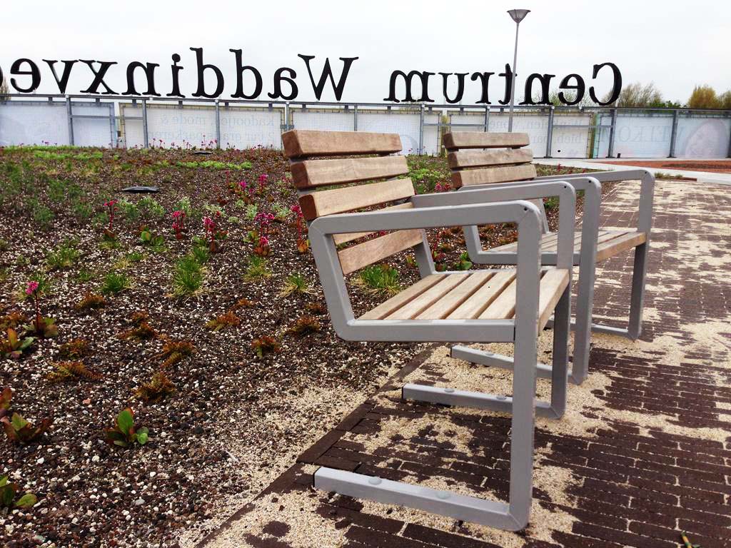 Groen dakterras met FalcoNine stoelen