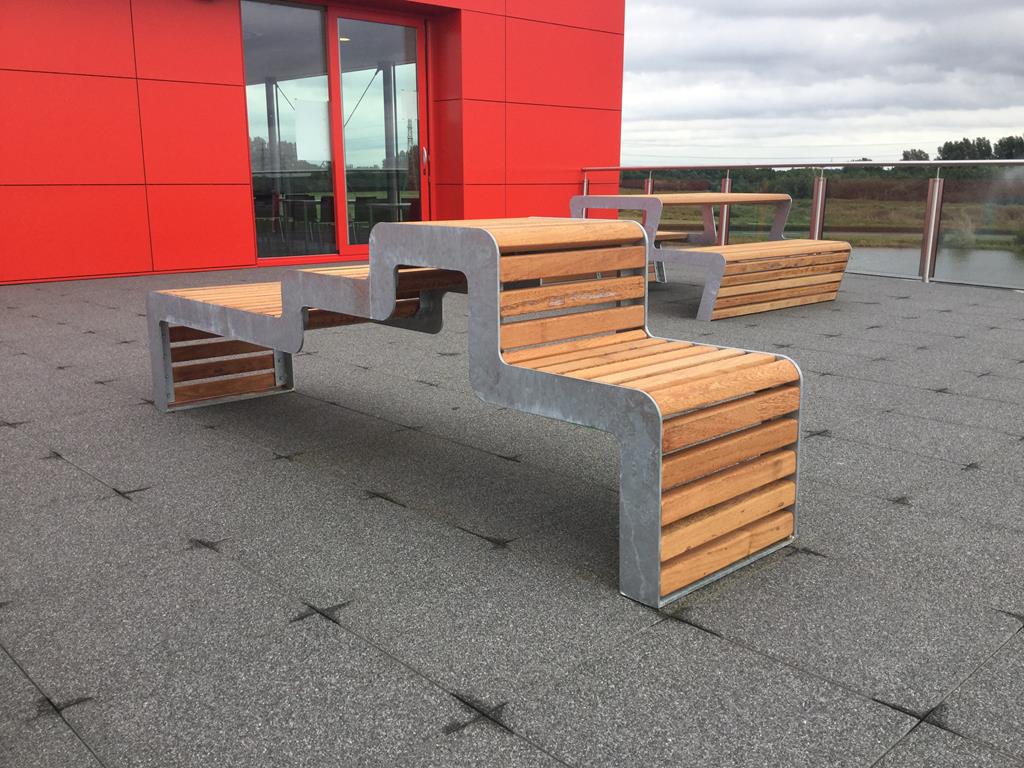 Pauzeren op hoog niveau met FalcoLinea straatmeubilair