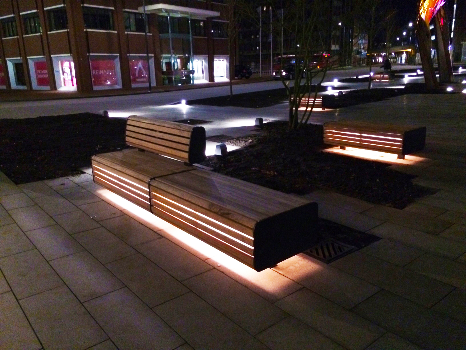 Origineel Falco straatmeubilair onderdeel van kunstwerk