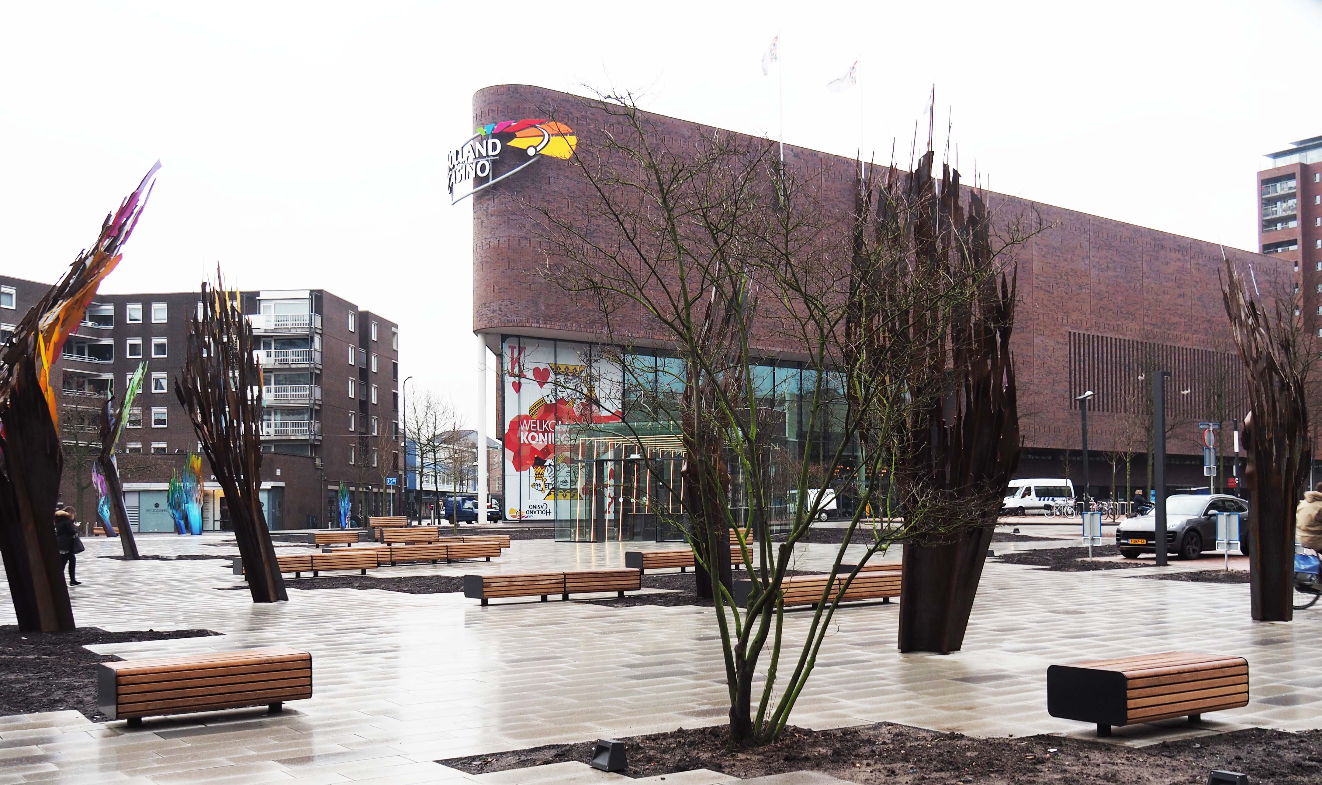 Origineel Falco straatmeubilair onderdeel van kunstwerk