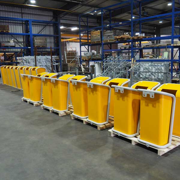 88952_afvalbakken_in_fabriek_voor_veerboot