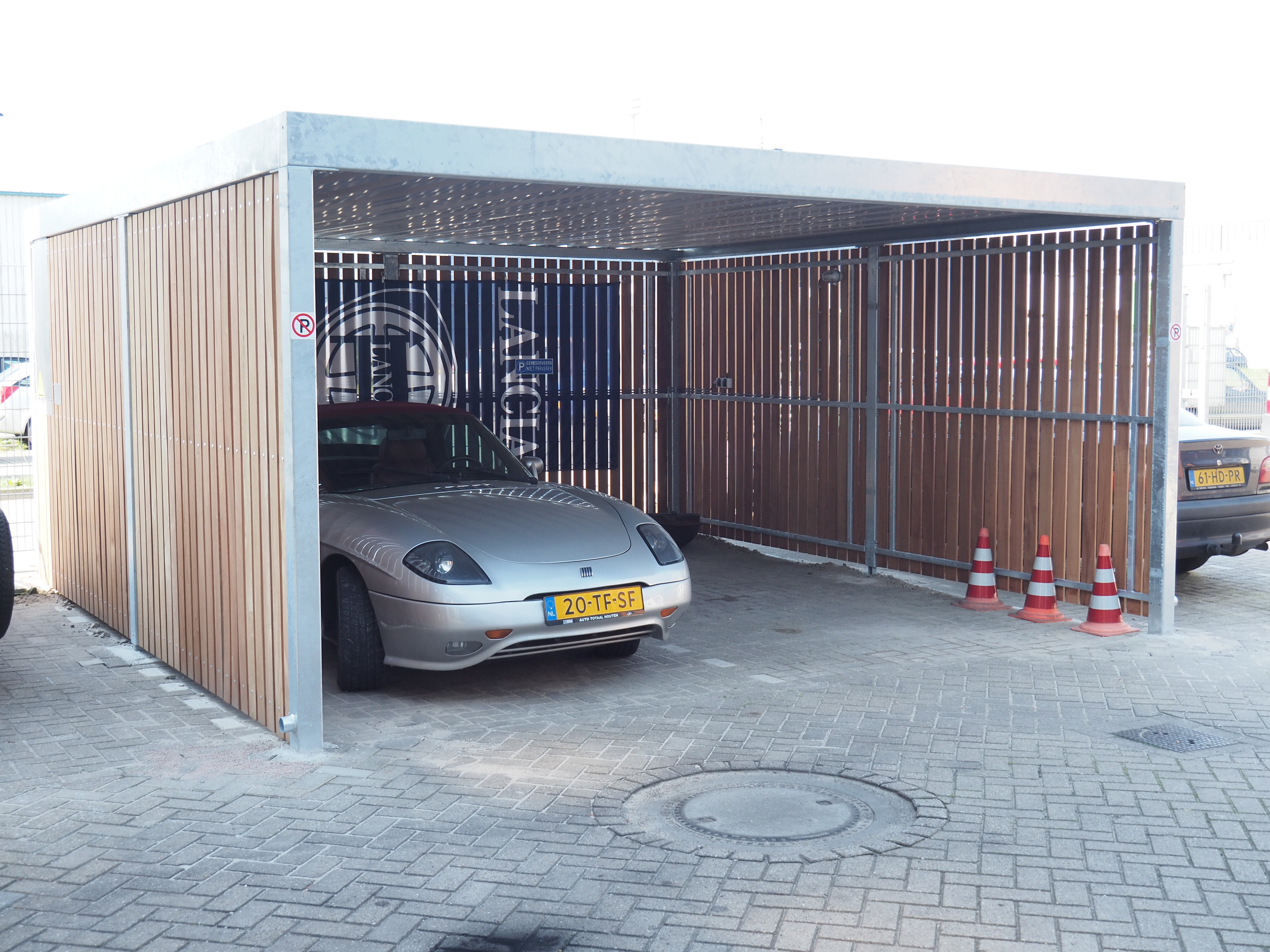 Auto's droog stallen met FalcoPlana