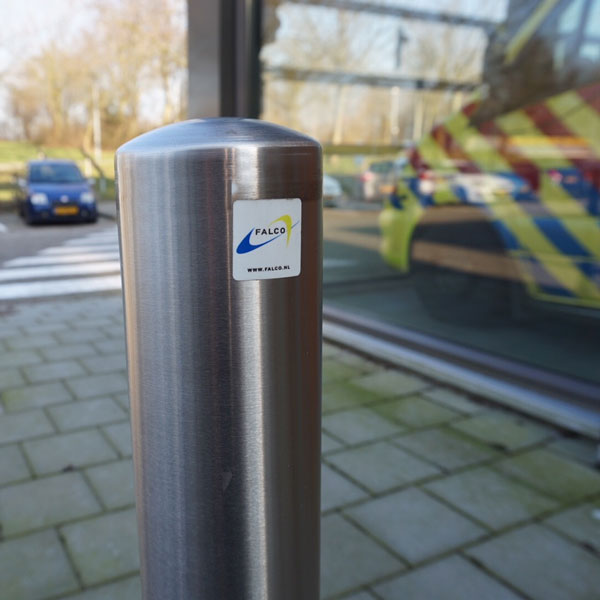 83144_fietsparkeren_overkapping_fietsenrekken_paaltjes