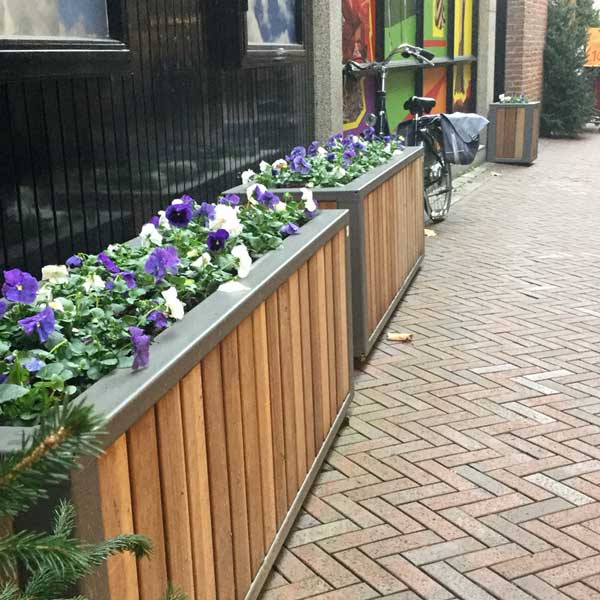 89464_straatmeubilair_FalcoBloc_plantenbakken_violen_Goes