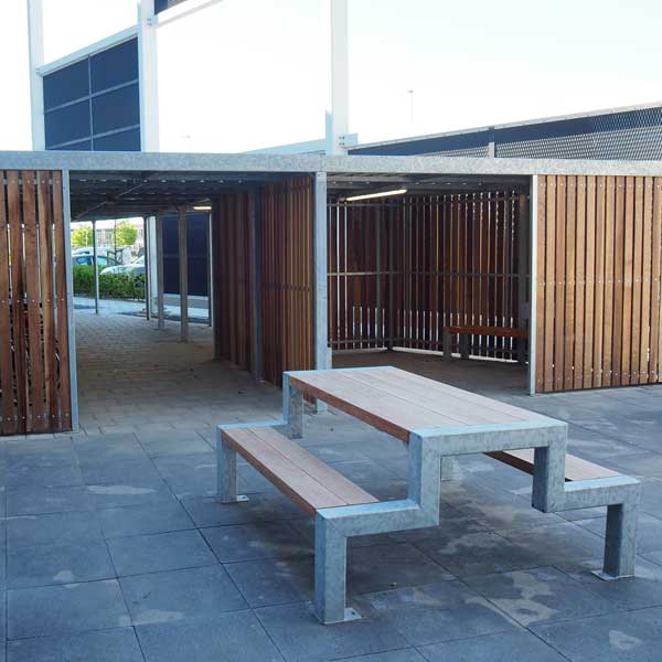 91271_terreininrichting_overkapping_picknicksets_fietsenstalling