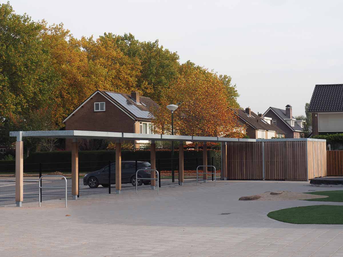 82837 FalcoSpan overkapping houten kolommen