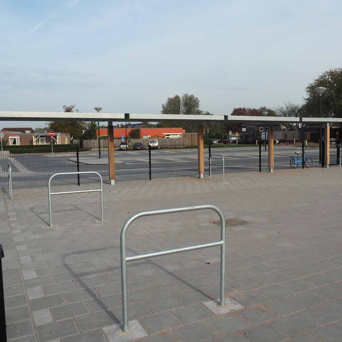 82837 fietsaanleunbeugel school fietsparkeren