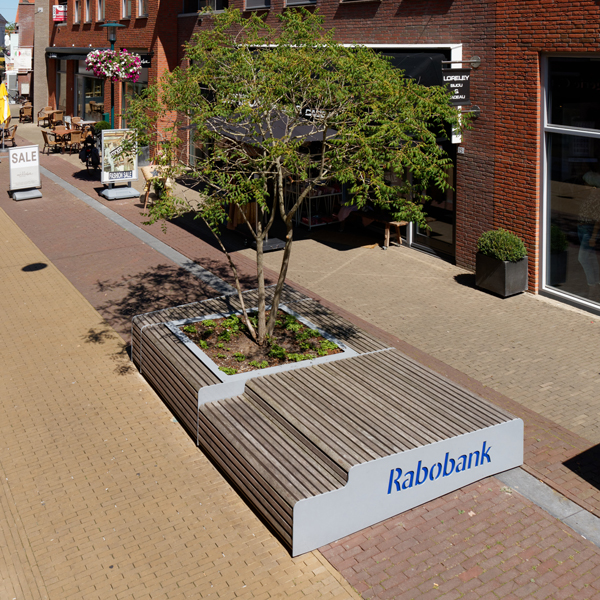 Op maat gemaakt multifunctioneel zitmeubilair in Barneveld