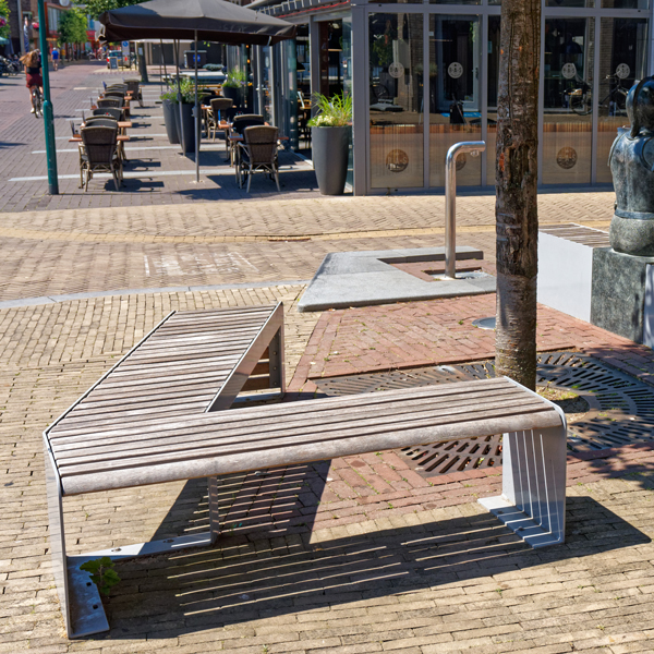 Op maat gemaakt multifunctioneel zitmeubilair in Barneveld