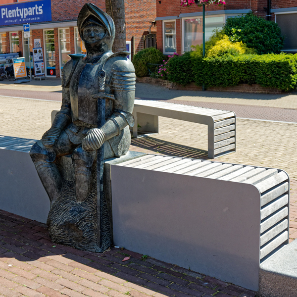 Op maat gemaakt multifunctioneel zitmeubilair in Barneveld