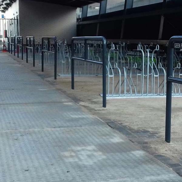 89747 fietsparkeren fietsrekken falcocrate geleidehek