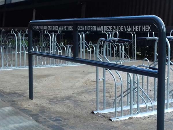 89747 fietsparkeren fietsrekken falcocrate geleidehek