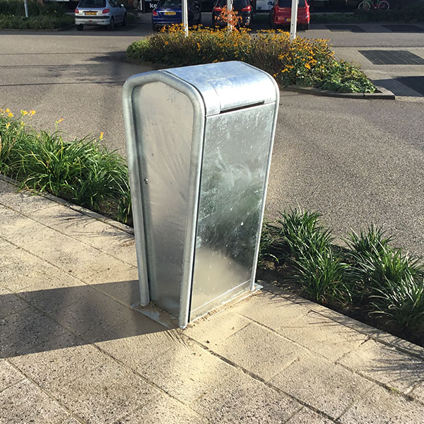 104757 straatmeubilair afvalbakken