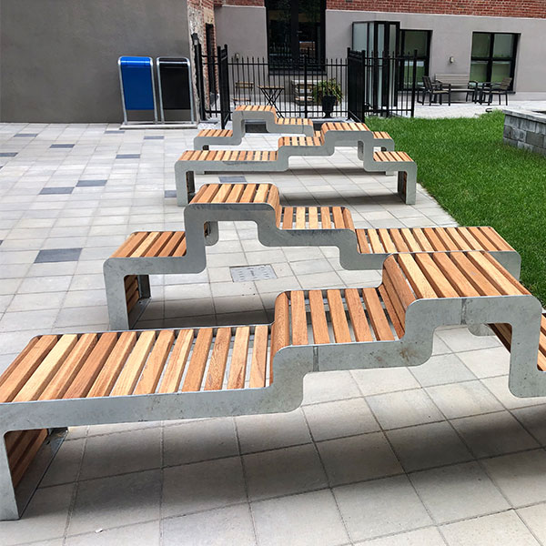 appartementencomplex straatmeubilair parkmeubilair zitbanken fietsparkeren fietsmarketing afvalbakken