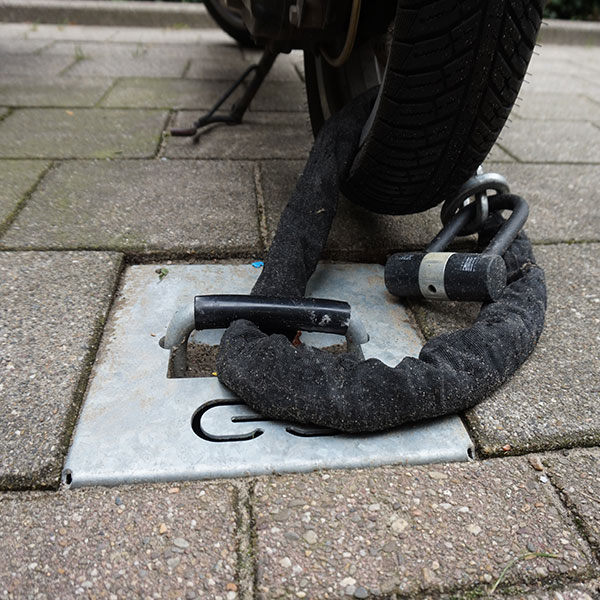 fietsparkeren overkapping fietsenrek scooter vastzetvoorziening