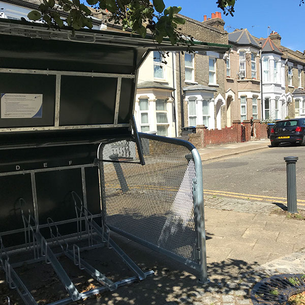 FalcoPod fietskluizen geplaatst in stadsdelen van Londen