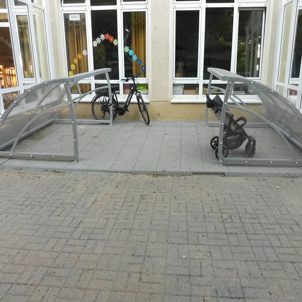 114243 overkapping kinderwagens
