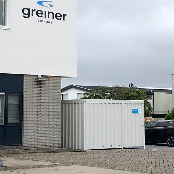 Afsluitbare fietsoverkapping voor medewerkers