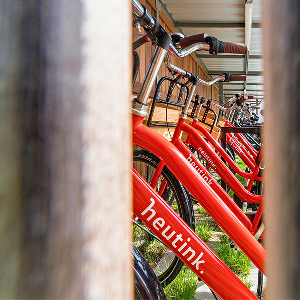 125890 122204 110648 fietsoverkapping rokersafdak rokersruimte pauzeruimte fietsparkeren groendak