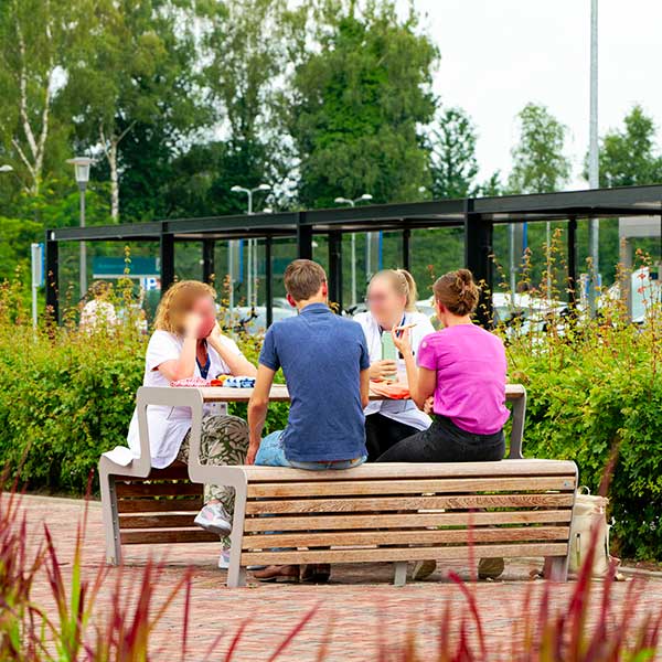 133027 133663 fietsoverkapping overkapping straatmeubilair picknickset buitenbank