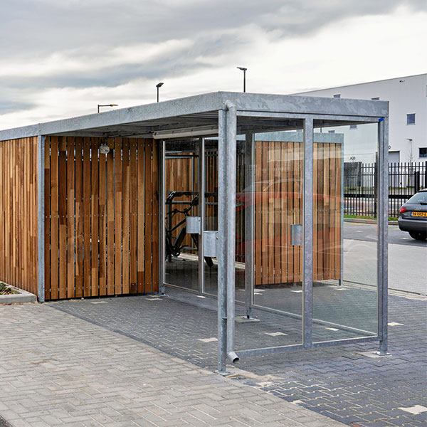 131974 overkapping fietsenstalling rokersruimte pauzeruimte fietsenrek fietsparkeren