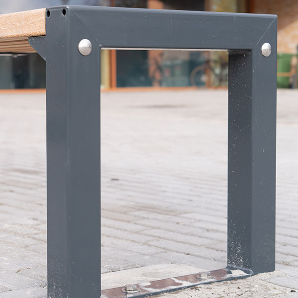 131106 straatmeubilair fietsparkeren buitenbank fietsaanleunbeugels afvalbak 