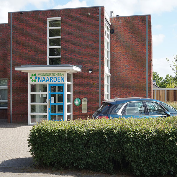 Berging met groendak voor Woningstichting