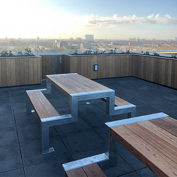 112534 straatmeubilair dakterras buitenbank poefjes picknickset scooter parkeerplaats