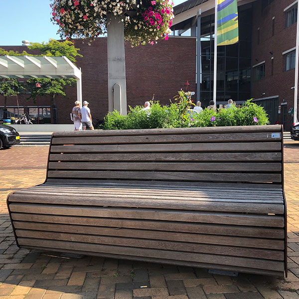 101067 straatmeubilair zitbanken buitenbanken  FalcoLinea