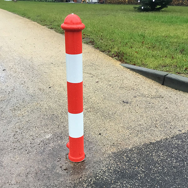 110140 straatmeubilair buitenbank stoel verkeersvoorziening paaltje