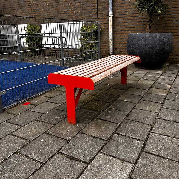 132915 schoolplein straatmeubilair buitenbank picknickset afvalbak