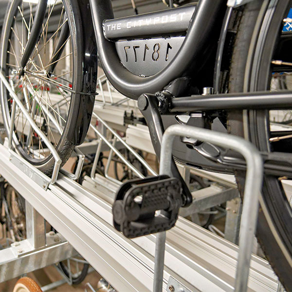 110427 fietsparkeren etagerekken fietsenrek dubbellaags