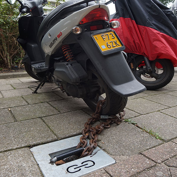 108221 scooter vastzetvoorziening parkeren van scooters scooter afzetpanelen