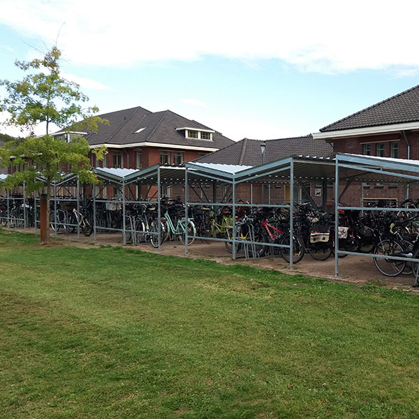 Dubbelzijdige fietsoverkapping voor Internationale School Eindhoven