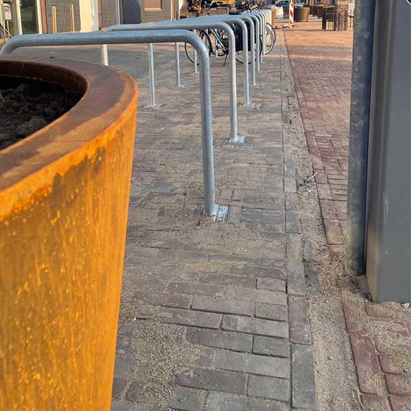 verwijderbaar straatmeubilair fietsaanleunbeugels fietsparkeren