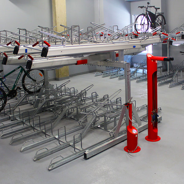 appartementencomplex straatmeubilair parkmeubilair zitbanken fietsparkeren fietsmarketing afvalbakken