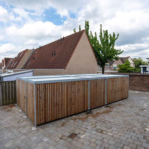 116270 fietsoverkapping met sloophout