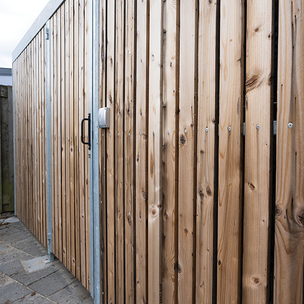 116270 fietsoverkapping met sloophout