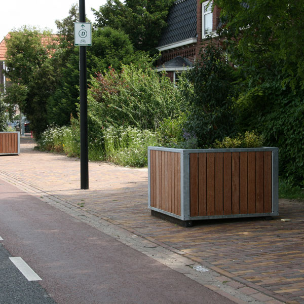 straatmeubilair plantenbak bloembak FalcoBloc centrum Nieuwbergen