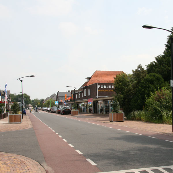 straatmeubilair plantenbak bloembak FalcoBloc centrum Nieuwbergen