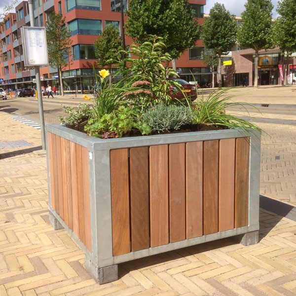 straatmeubilair plantenbak bloembak FalcoBloc centrum Nieuwbergen