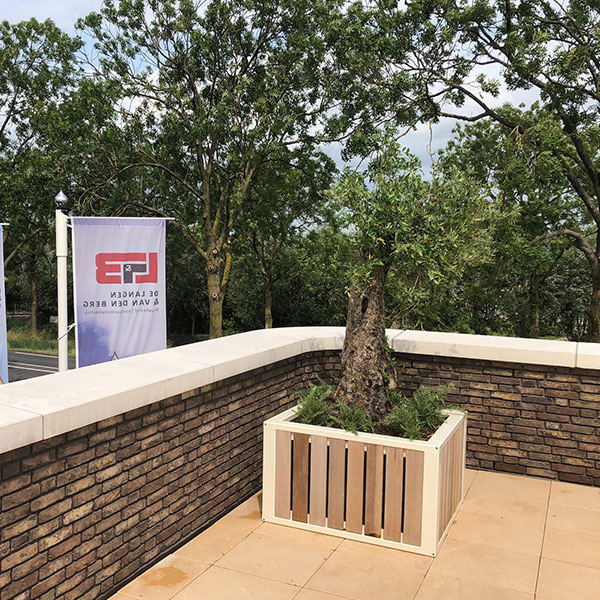 124111 124108 fietsparkeren fietsoverkapping fietsenrek straatmeubilair afvalbak plantenbak  buitenbank