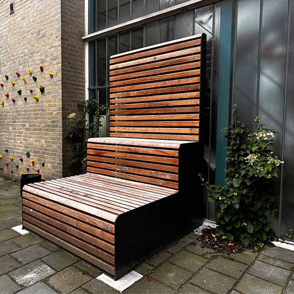 132915 schoolplein straatmeubilair buitenbank picknickset afvalbak