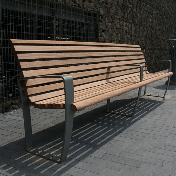 zitbank buitenbank straatmeubilair FalcoRelax ziekenhuis