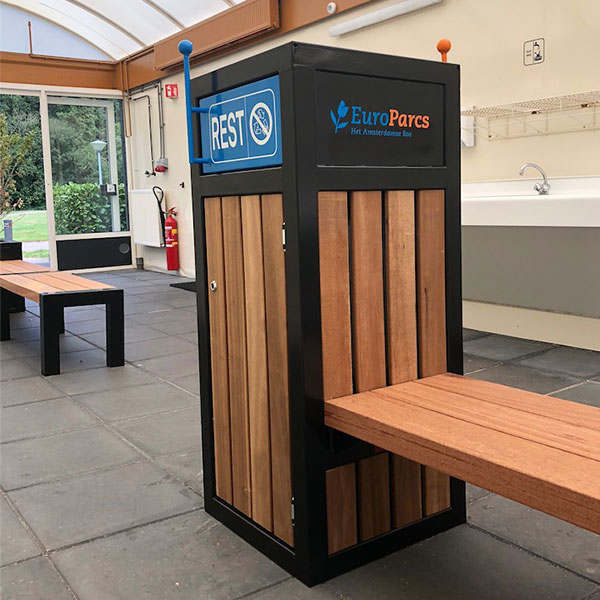 121618 straatmeubilair banken plantenbak afvalbak