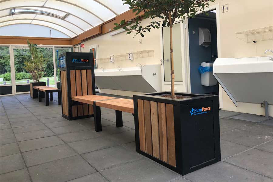 121618 straatmeubilair banken plantenbak afvalbak