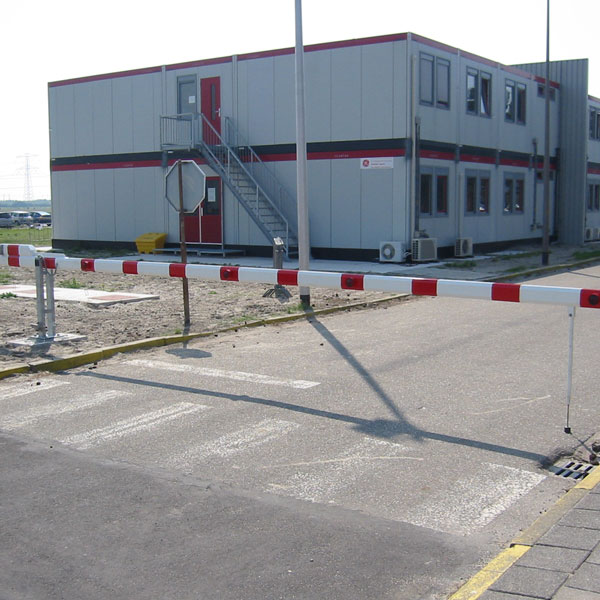 verkeersvoorzieningen parkeervoorzieningen handbediende slagboom pendelpaal