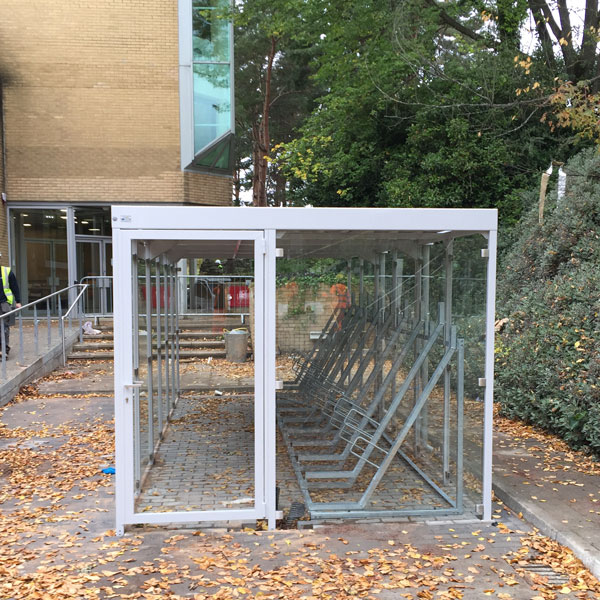 verticaal fietsparkeren fietsenrek Falcovert fietsoverkapping